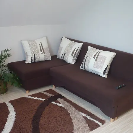 Eszter Apartmanhaz 公寓 Hajdúszoboszló