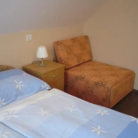 Eszter Apartman *